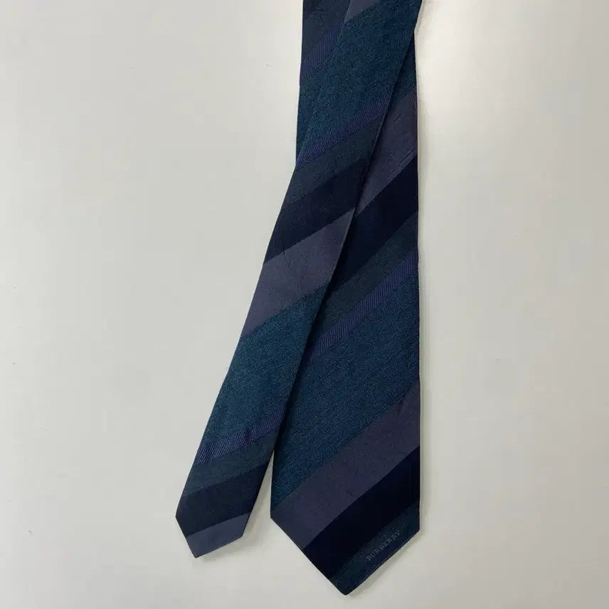 [SOLD OUT] 버버리 (Burberry) 신형라벨 정품 명품넥타이
