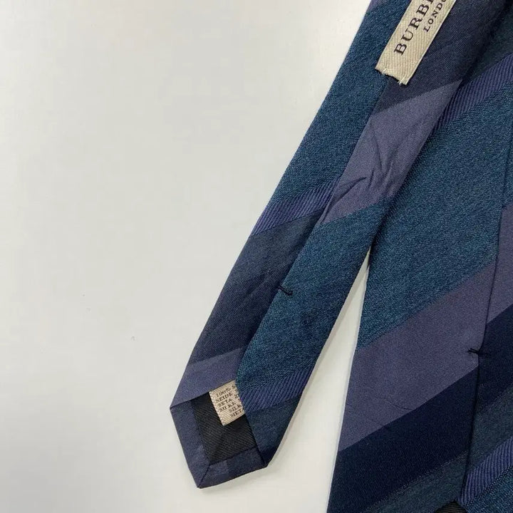 [SOLD OUT] 버버리 (Burberry) 신형라벨 정품 명품넥타이