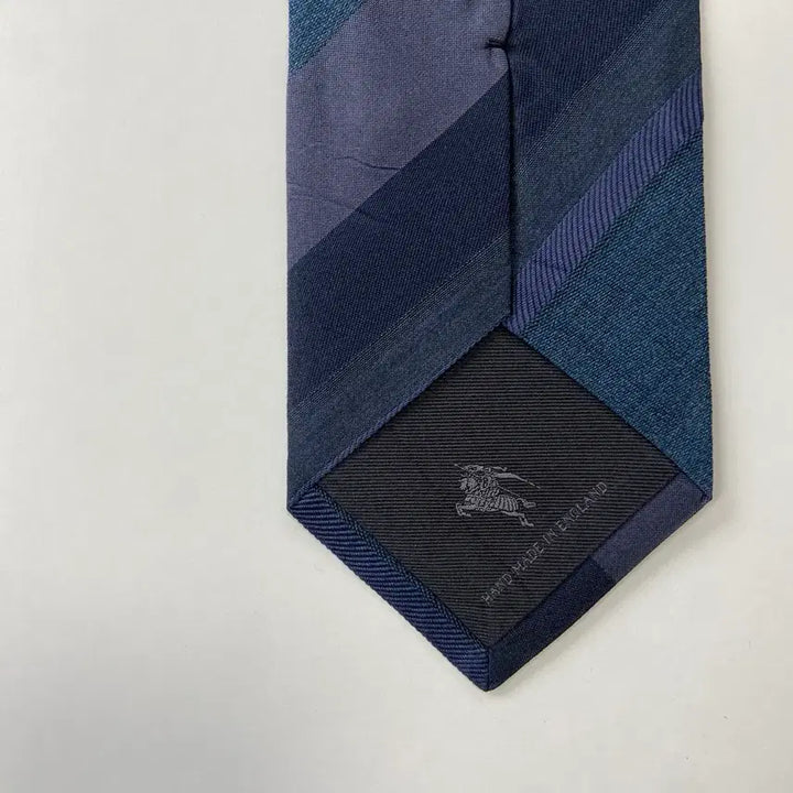 [SOLD OUT] 버버리 (Burberry) 신형라벨 정품 명품넥타이