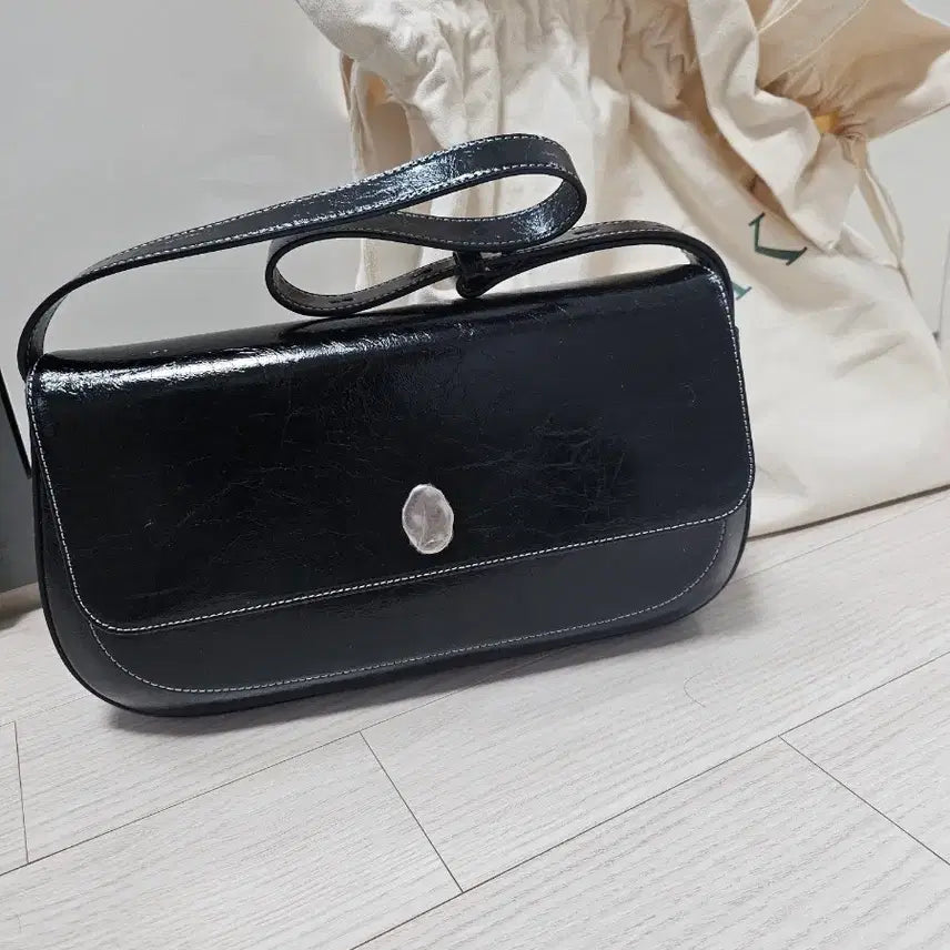 [BUNJANG] OSTKAKA KADEL Bag - Black Shoulder Bag / 오스트카카 카델백_블랙