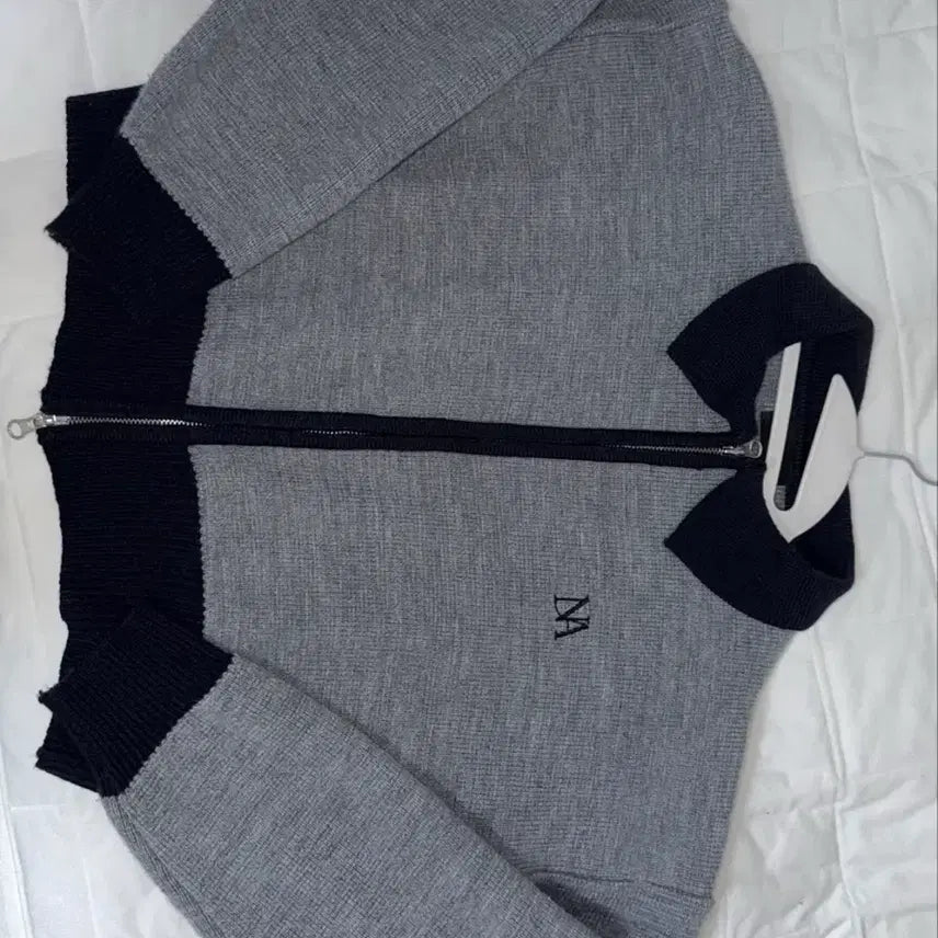 [BUNJANG] NOIA GO NOI600 Color Block Knit Zip-up / 노이아고 NOI600 배색 카라 니트 집업
