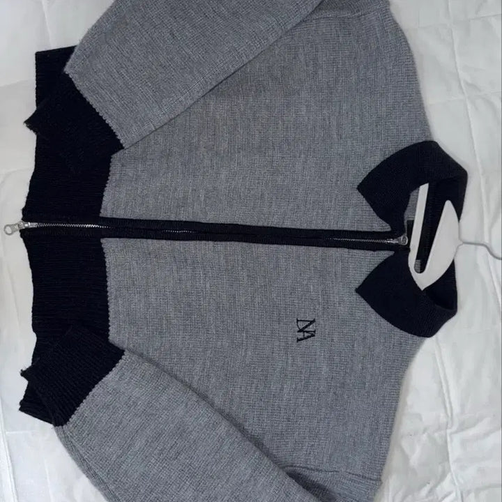 [BUNJANG] NOIA GO NOI600 Color Block Knit Zip-up / 노이아고 NOI600 배색 카라 니트 집업