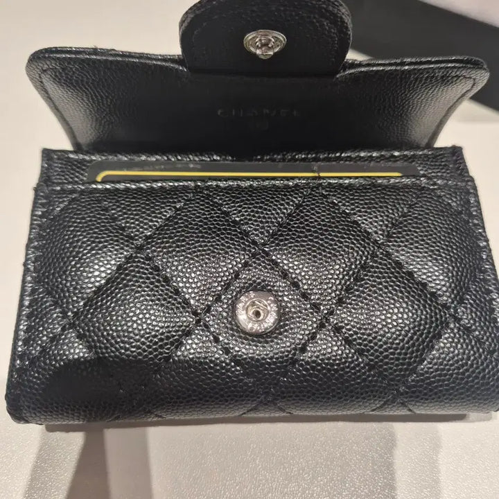 [BUNJANG] Clean Look Caviar Leather Wallet / 클똑 지갑 캐비어 은장 블랙