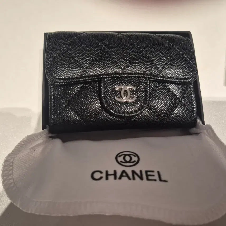 [BUNJANG] Clean Look Caviar Leather Wallet / 클똑 지갑 캐비어 은장 블랙