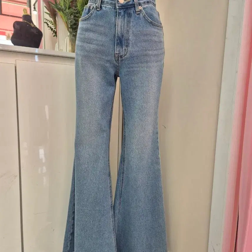 [BUNJANG] High-Waisted Bootcut Jeans / 키큰여자 롱 부츠컷 청바지 하이웨스트 탄탄한 데님 팬츠 108cmㅡ무배