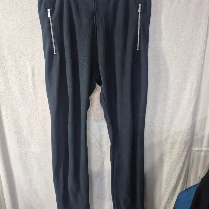 [BUNJANG] Nike Black Training Pants with Zipper Detail (M) / {만원빈티지}(M) 나이키 블랙 트레이닝 바지 지퍼포인트