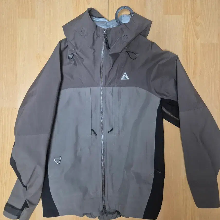 [BUNJANG] Nike ACG Misery Ridge GORE-TEX Jacket Ironstone Olive Grey / 나이키 ACG 미저리 릿지 고어텍스 재킷 아이언스톤 올리브 그레이