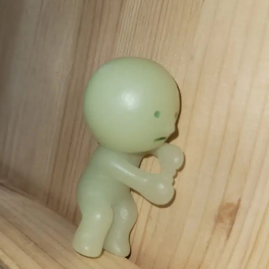 [BUNJANG] Smiski Series 1 Figure / 스미스키 시리즈 1 아무도 모르게! 피규어