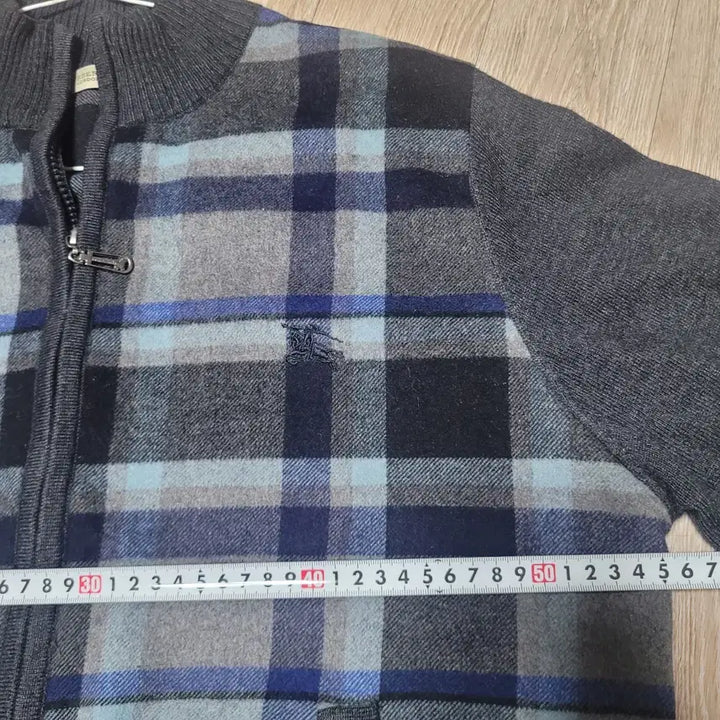 [BUNJANG] Burberry Check Pattern Wool Knit Zip-up Cardigan / 버버리 체크 패턴 울 니트 집업 가디건