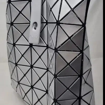 [BUNJANG] Bao Bao Issey Miyake Lucent Silver Tote Bag / 정품 바오바오 이세이미야케 루센트 실버 토트백