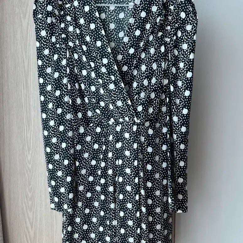 [BUNJANG] Sandro Black Dot Long Sleeve Dress Size 36 / 산드로 블랙 도트 긴팔 원피스 36사이즈