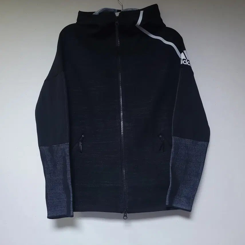 [BUNJANG] Adidas Functional Hoodie Zip-up (Size S) / 아디다스 기능성 후드집업(사이즈90/S)