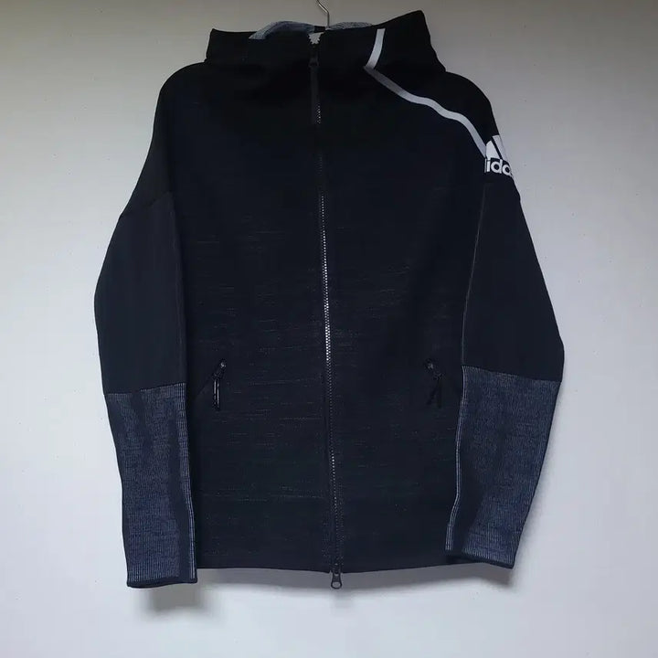[BUNJANG] Adidas Functional Hoodie Zip-up (Size S) / 아디다스 기능성 후드집업(사이즈90/S)