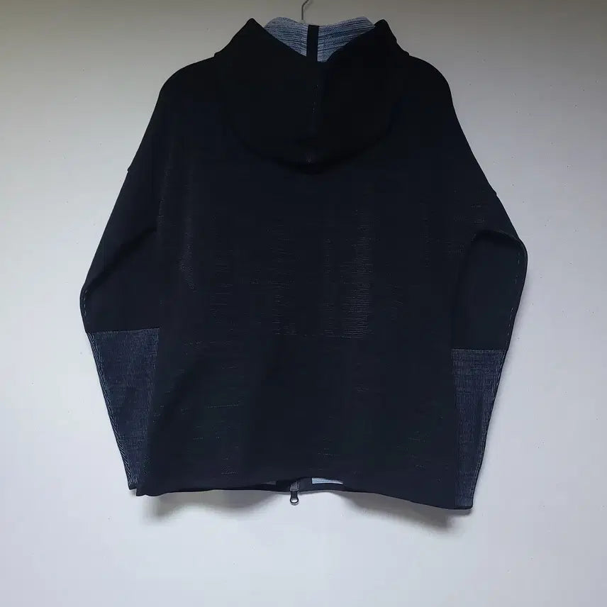 [BUNJANG] Adidas Functional Hoodie Zip-up (Size S) / 아디다스 기능성 후드집업(사이즈90/S)