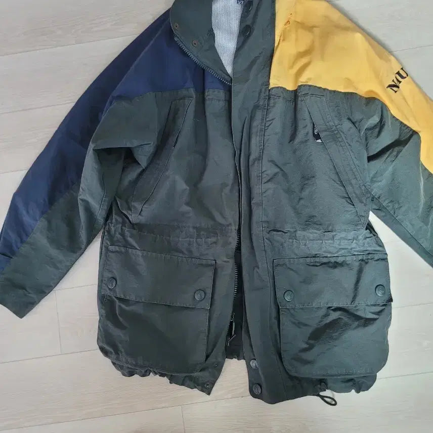 [BUNJANG] Nautica Windbreaker Jacket / 노티카 바람막이