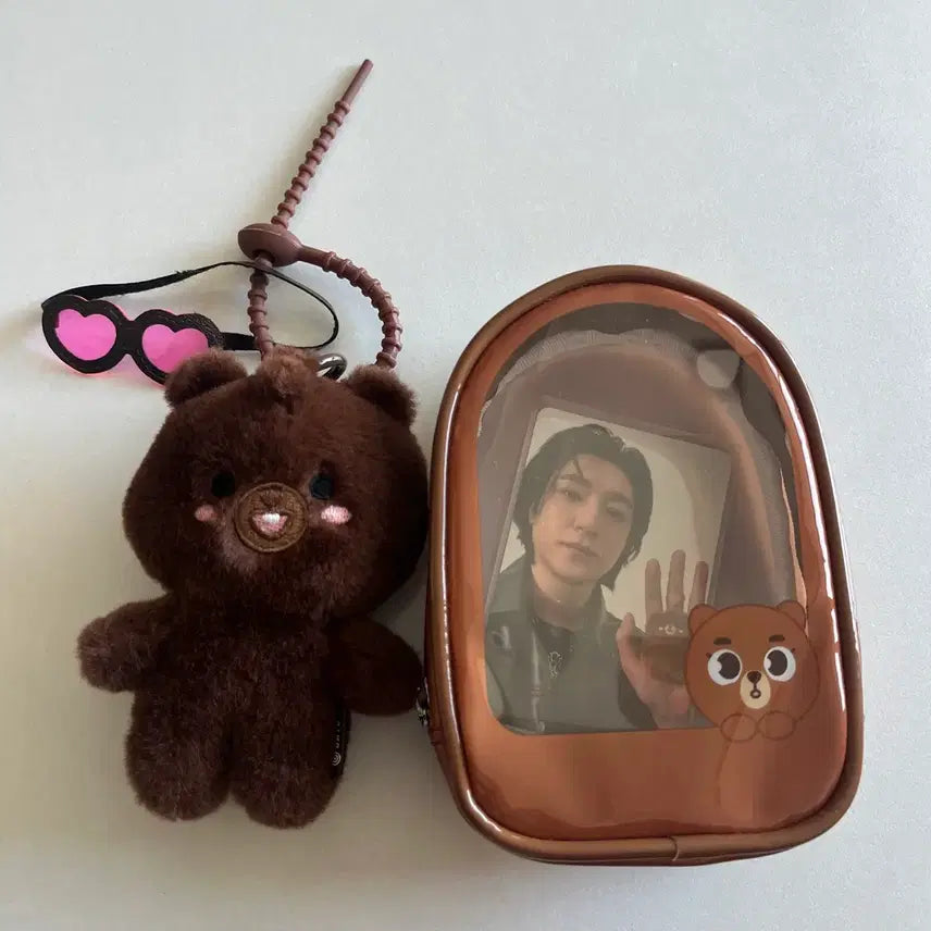 [SOLD OUT] 데이식스 데니멀즈 쁘띠멀즈 태닝 파우치 방 성진