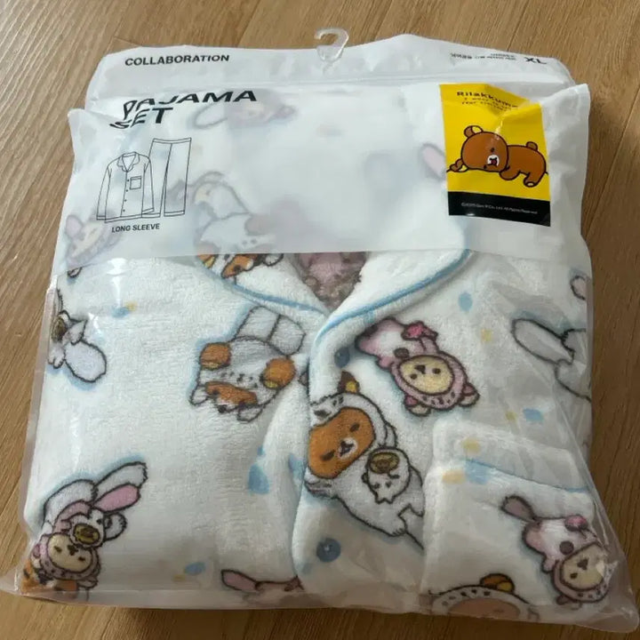 [SOLD OUT] 미개봉 스파오 리락쿠마 수면 잠옷 파자마 S L XL M