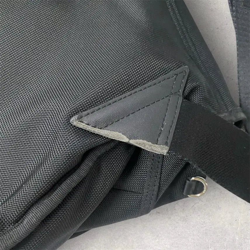 [BUNJANG] Lacoste KOME Messenger Bag (B294) / 라코스테 KOME(코메) 메신저백(B294)