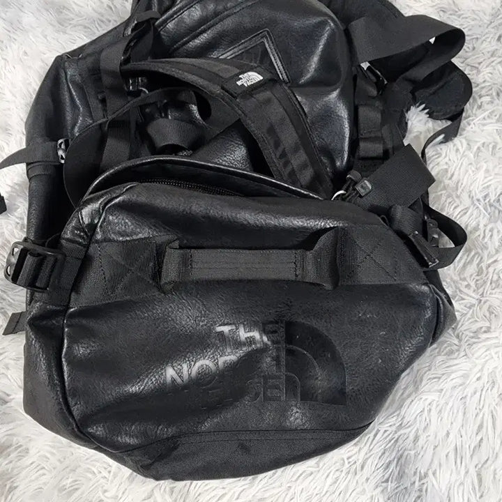 [BUNJANG] Supreme x The North Face Leather Backpack Black / 슈프림 x 노스페이스 가방 블랙