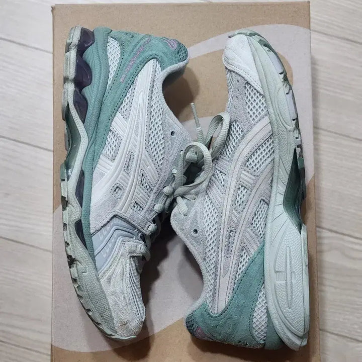 [BUNJANG] Asics Gel Kayano 14 Sneakers / [235] 아식스젤카야노14 (라이트세이지/스모크그레이)