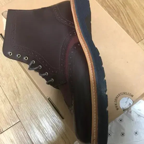 [BUNJANG] Dr. Martens Bentley Burgundy Wingtip Shoes / 닥터마틴 벤틀리 버건디 260