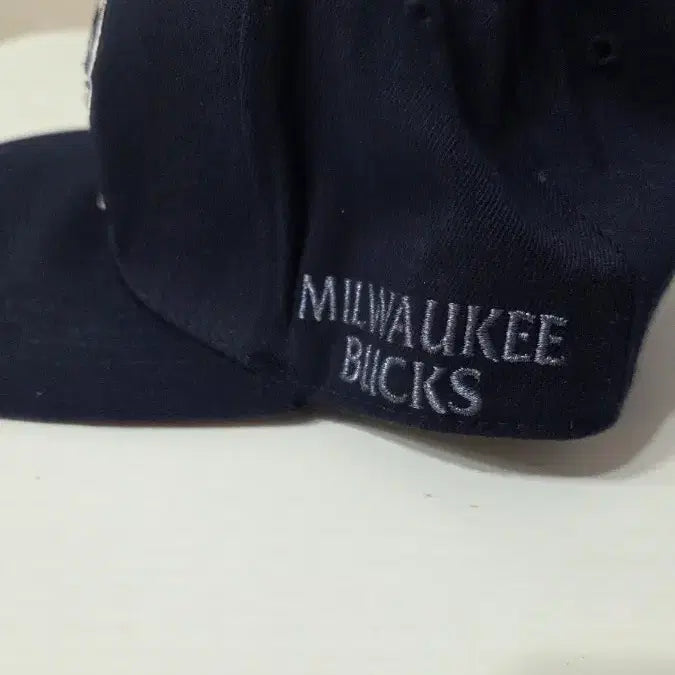 [BUNJANG] Milwaukee Bucks Navy Ball Cap / 밀워키 벅스 농구팀 볼캡 모자 네이비