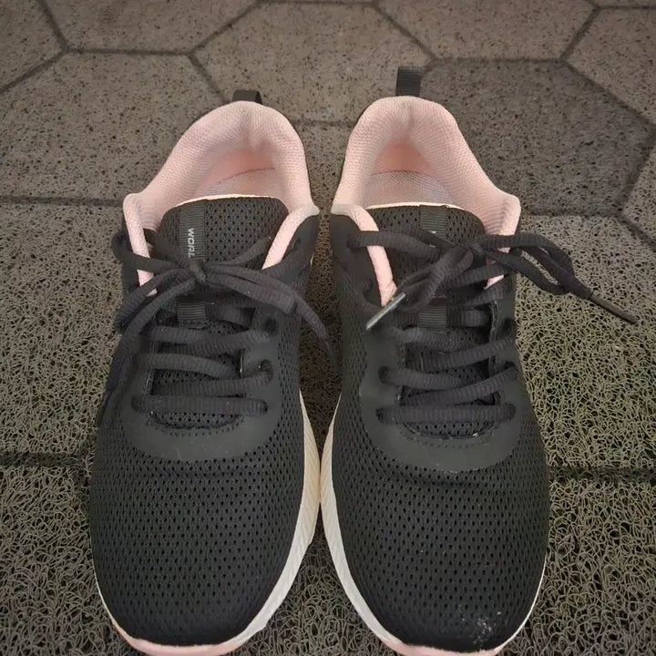 [BUNJANG] World Cup Runner Cushioning Sneakers / 월드컵 운동화 러너쿠셔닝 250 블랙핑크 무료배송