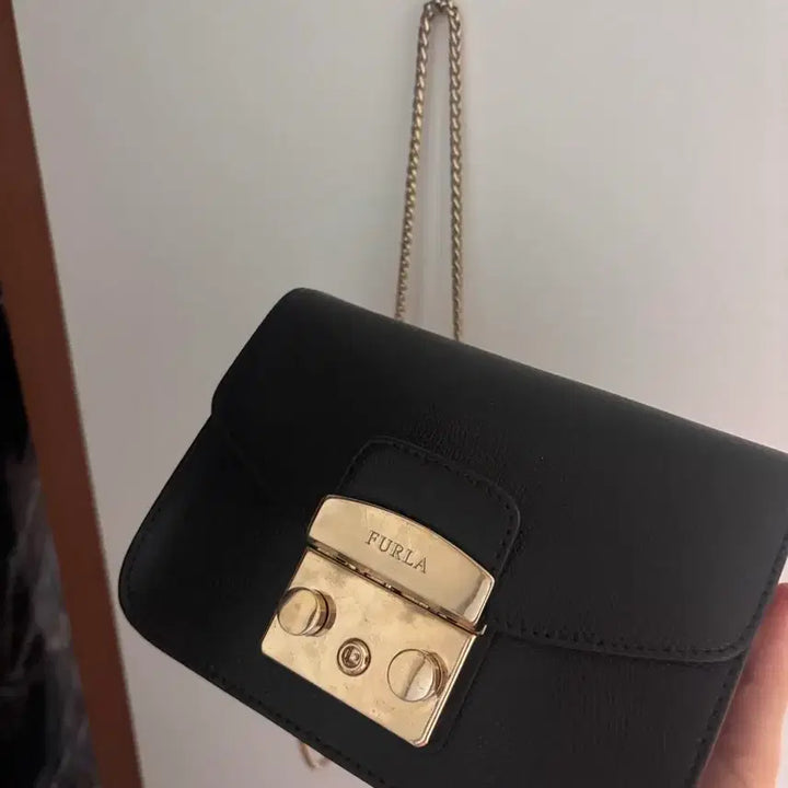 [BUNJANG] Furla Metropolis Mini Bag / 훌라 메트로폴리스 미니백