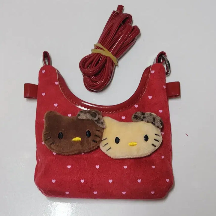 [BUNJANG] Hello Kitty Dot Mini Bag / 태닝 헬로키티 도트 미니백 (미니파우치) 레드