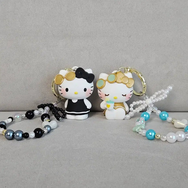 [BUNJANG] Hello Kitty Figure Bead Strap Keyring Set / [2종세트]헬로키티 키티 피규어 비즈 스트랩 키링
