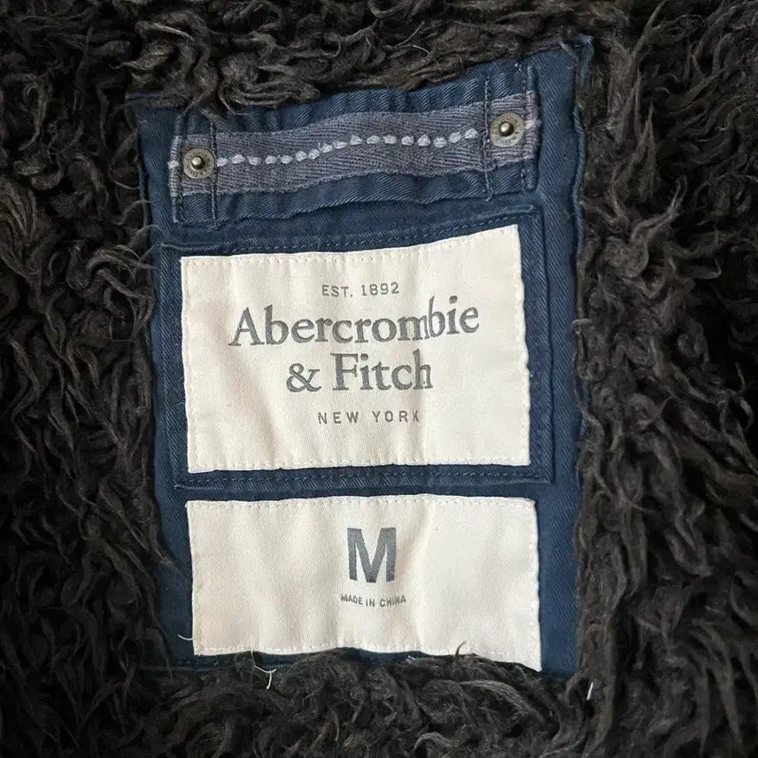 [BUNJANG] Abercrombie &amp; Fitch Wolfjaw Hoodie Navy M / 아베크롬비 울프죠 후드집업 네이비 M