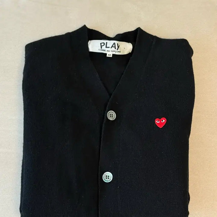 [BUNJANG] Comme des Garcons V-Neck Cardigan Black Small Heart / (M) 꼼데가르송 브이넥 가디건 블랙 스몰하트 100사이즈 백화점구매