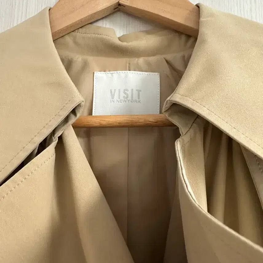 [BUNJANG] Visit in New York Beige Trench Coat / 비지트인뉴욕 베이지 트렌치 코트