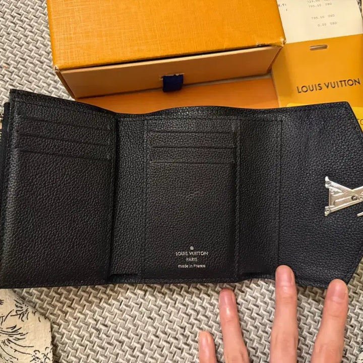 [BUNJANG] Louis Vuitton MyLockMe Wallet / 루이비통 마이락미 지갑