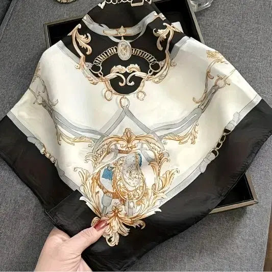 [BUNJANG] Silk Scarf Black and White Pattern / 실크 스카프 블랙/화이트 패턴 스카프