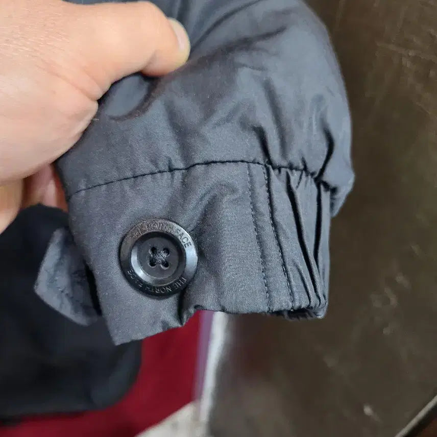 [BUNJANG] The North Face Hooded Long Padded Jacket Black / 노스페이스 후드 롱 패딩 블랙.  /4