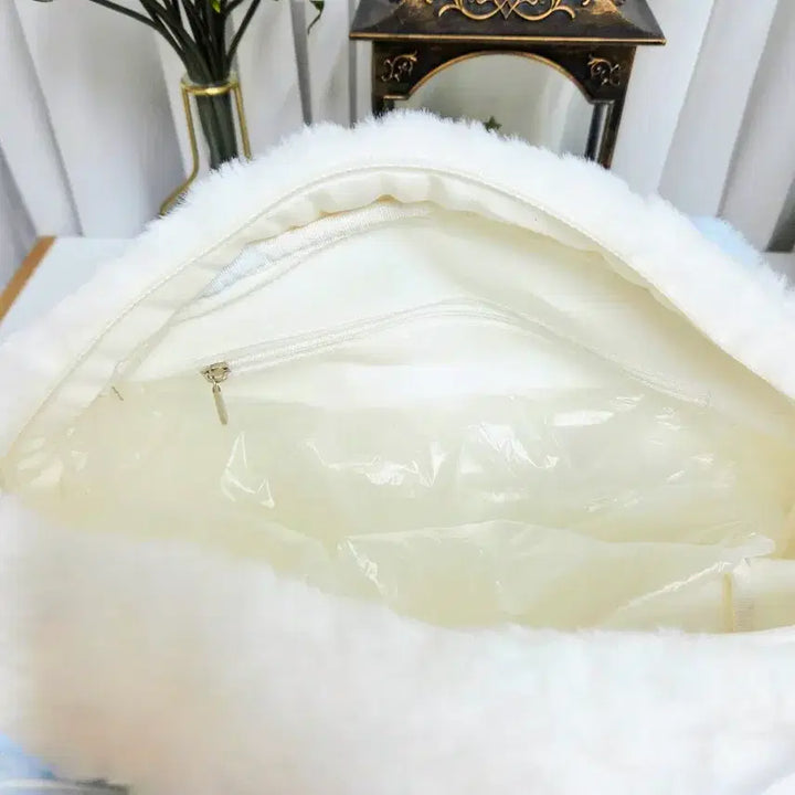 [BUNJANG] Sanrio Cinnamoroll &amp; Kuromi Face Fur Shoulder Bag / 산리오 시나모롤,쿠로미 얼굴 털 가방 숄더백 새상품