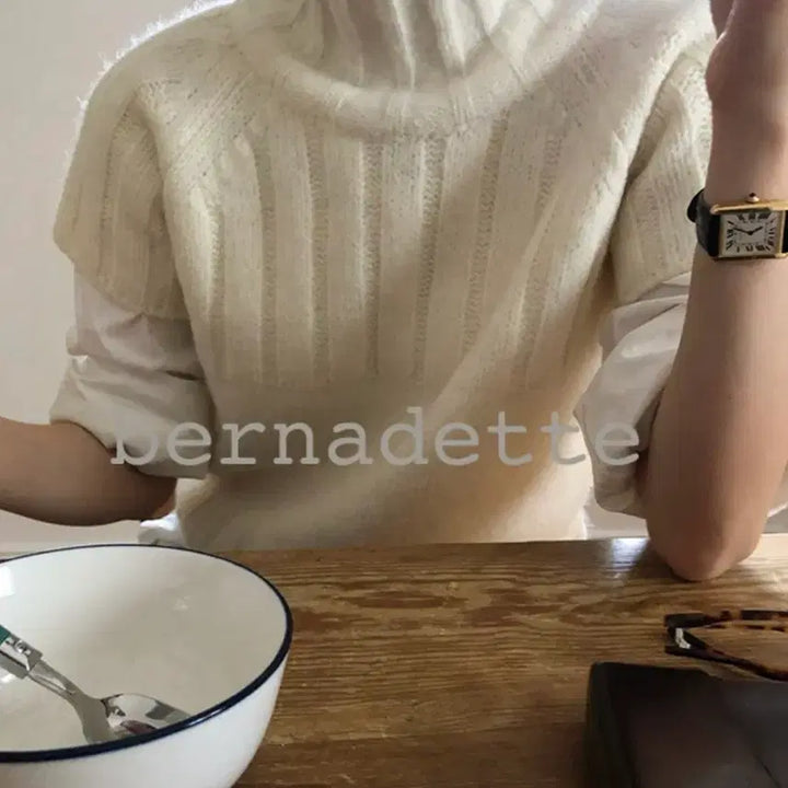 [BUNJANG] Come Here Ribbed Half-Neck Knit / 컴히얼 꽈 반폴라 니트