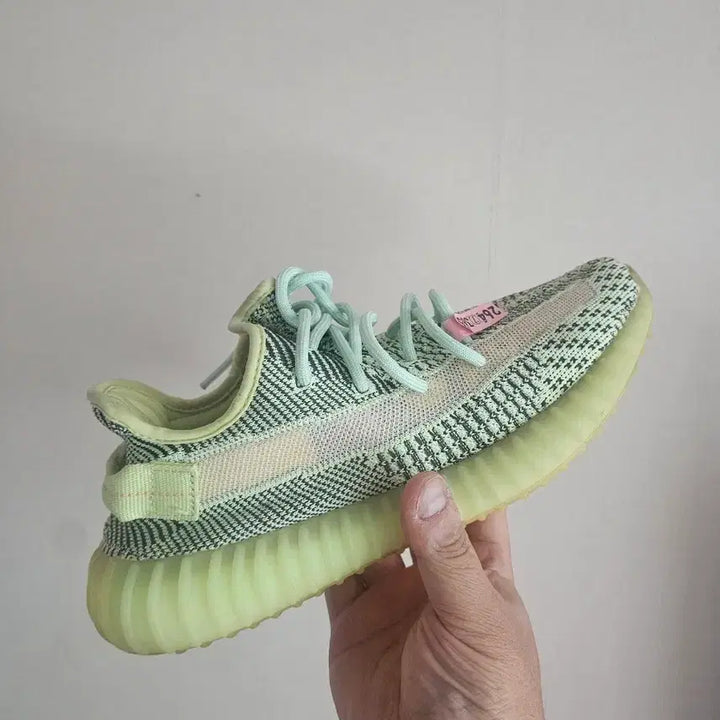 [SOLD OUT] 아디다스 이지부스트 350 V2 이즈릴 265mm