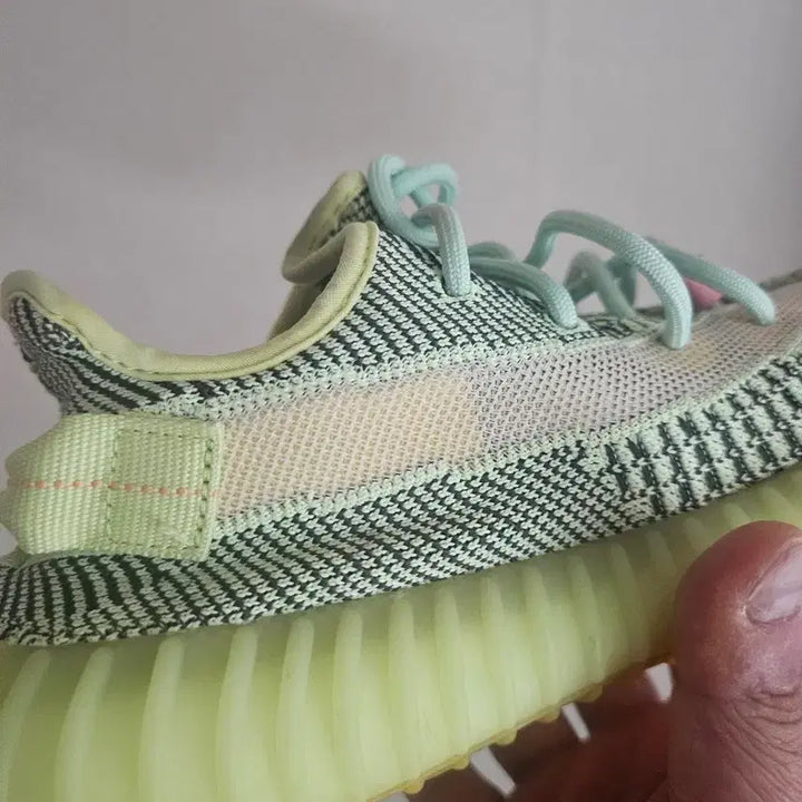 [SOLD OUT] 아디다스 이지부스트 350 V2 이즈릴 265mm
