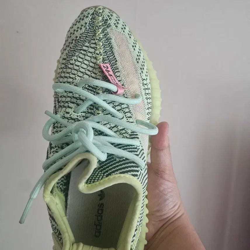 [SOLD OUT] 아디다스 이지부스트 350 V2 이즈릴 265mm