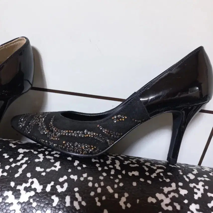 [BUNJANG] Black Suede/Enamel Cubic Embellished Women&