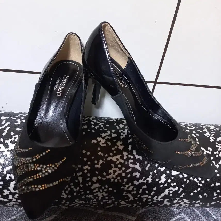 [BUNJANG] Black Suede/Enamel Cubic Embellished Women&