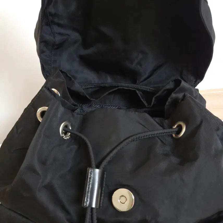 [BUNJANG] Prada Nylon Backpack Medium Black / 프라다 나일론 백팩 미듐 블랙(특A급)