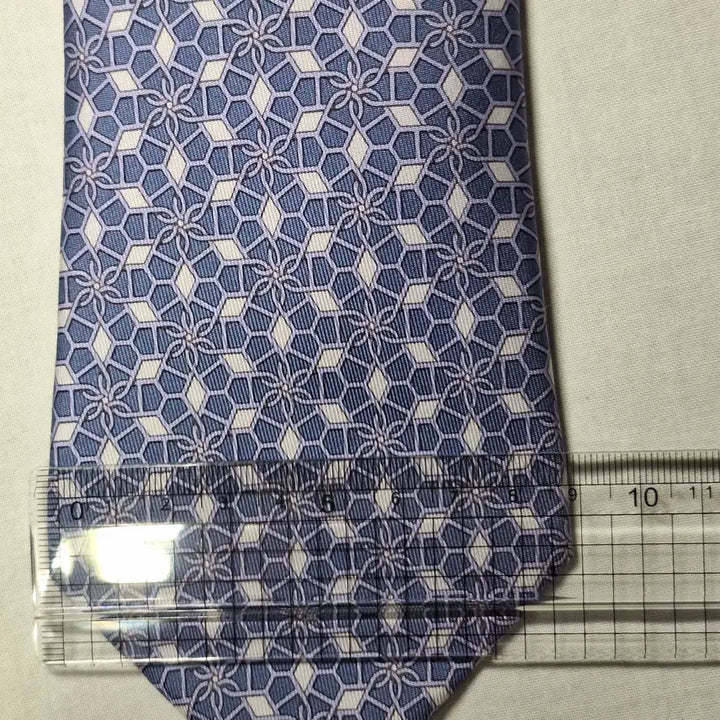 [BUNJANG] Hermès Blue Gray Hexagonal Diamond Pattern Silk Tie / 에르메스 블루그레이 육각격자 다이아패턴 실크 넥타이