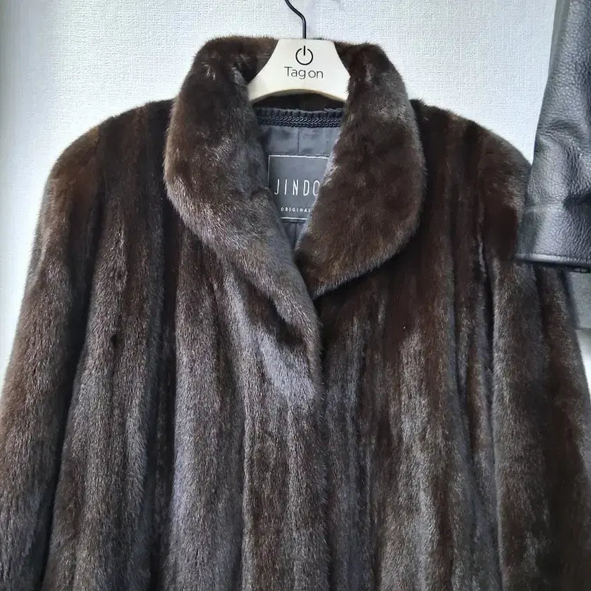 [BUNJANG] Jindo Fur Black Grama Natural Mink Coat / 진도모피 블랙 그라마 천연밍크 코트 77 (95)