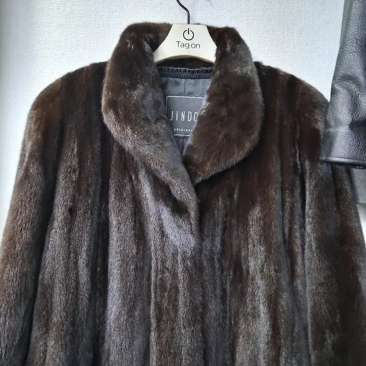 [BUNJANG] Jindo Fur Black Grama Natural Mink Coat / 진도모피 블랙 그라마 천연밍크 코트 77 (95)