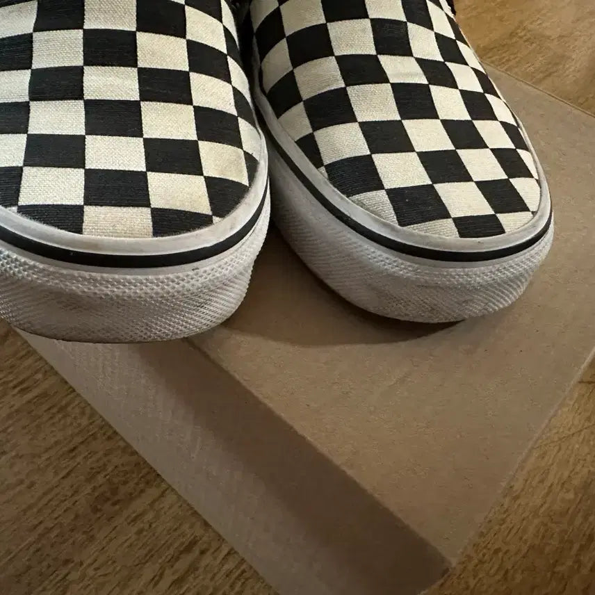 [BUNJANG] Vans Slip-On Checkerboard Black/White Shoes / 반스 슬립온 체커보드 블랙/화이트
