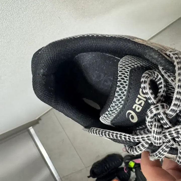 [BUNJANG] Asics Gel Venture Feather Grey Sneakers / 아식스 젤벤처 페더그레이 270
