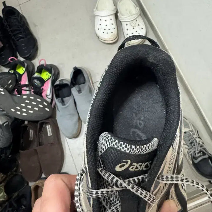 [BUNJANG] Asics Gel Venture Feather Grey Sneakers / 아식스 젤벤처 페더그레이 270